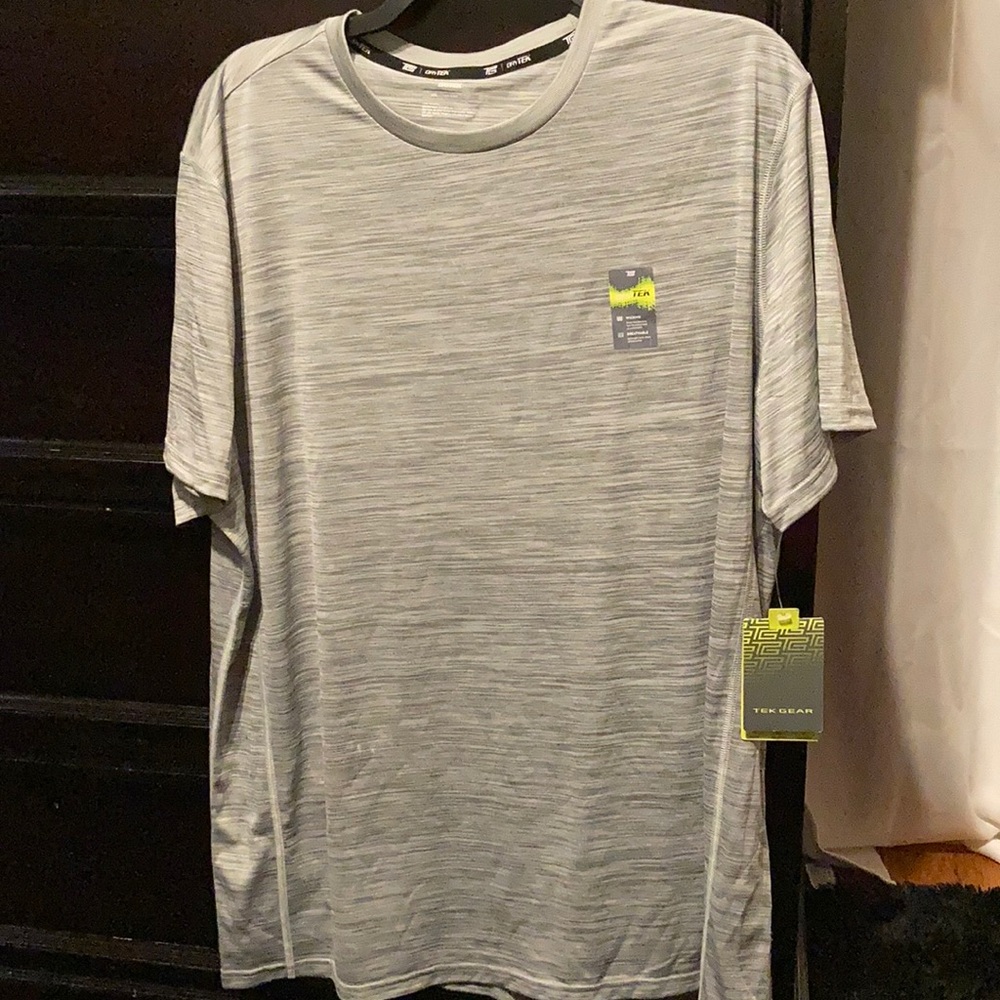 Men’s Tek Gear shirt NWT Gray XXL